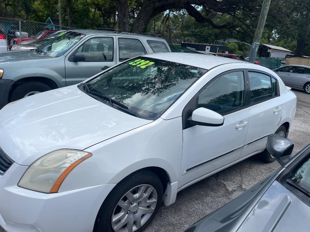 2011 Nissan Sentra S's photo