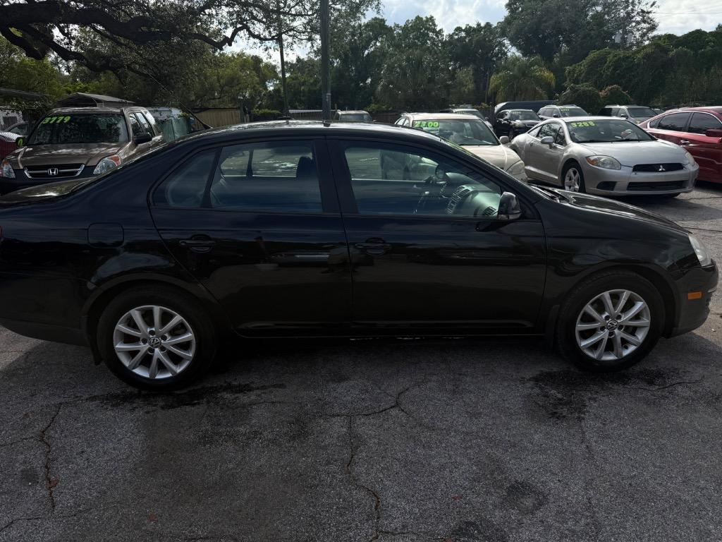 2010 Volkswagen Jetta Limited Edition 6AT PZEV's photo