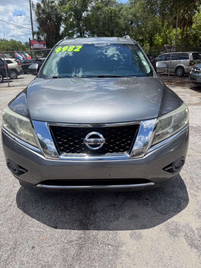 2015 Nissan Pathfinder S 2WD's photo